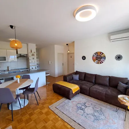 Jinx Apartment